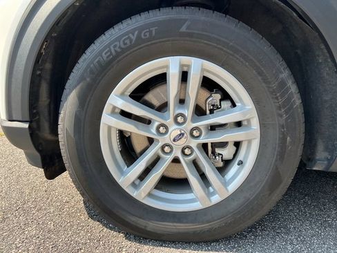 Used 2023 Ford Explorer XLT RWD image 15