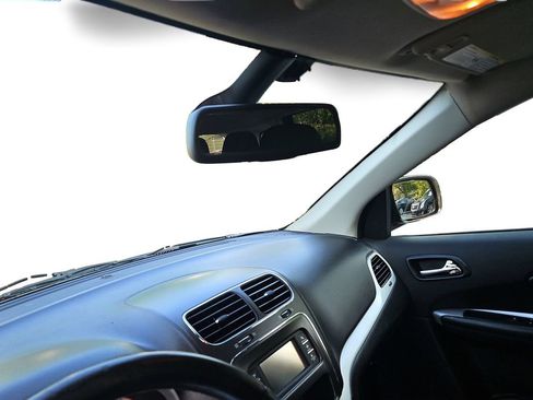 Used 2020 Dodge Journey SE w/ SE Popular Equipment Group image 15