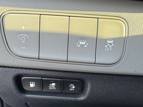 Used 2019 Kia Niro LX image 20