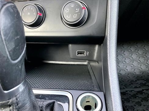 Used 2019 Volkswagen Jetta S w/ Driver Assistance Package image 29