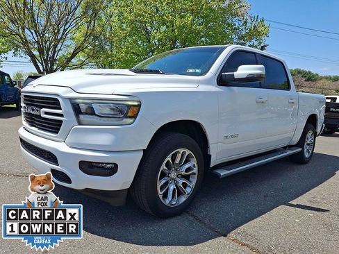 Used 2023 RAM 1500 Laramie AWD/4WD image 3