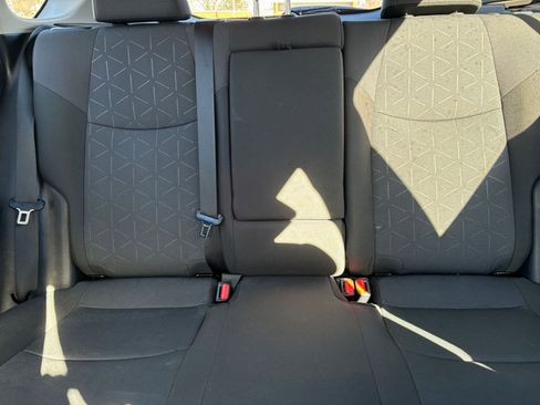 Used 2025 Toyota RAV4 XLE image 38