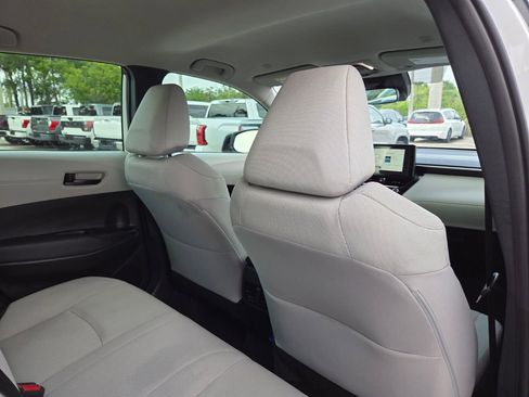 Used 2025 Toyota Corolla Cross L FWD image 16