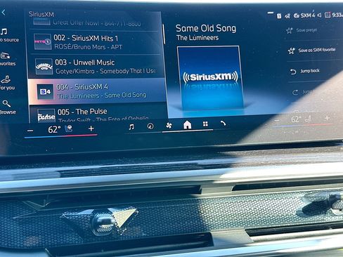 New 2026 BMW X6 xDrive40i w/ Executive Package image 12