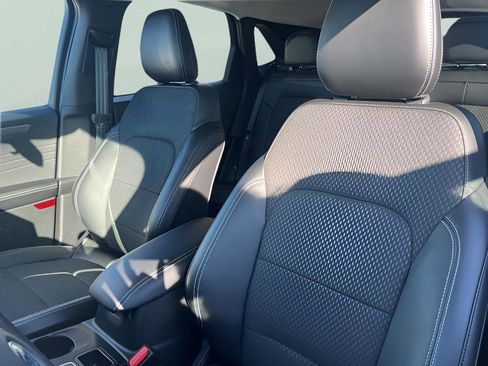 New 2024 Ford Escape SE FWD image 12