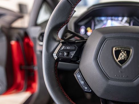 Used 2023 Lamborghini Huracan Sterrato image 24