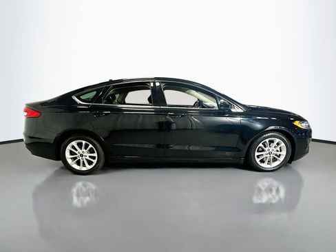 Used 2020 Ford Fusion SE FWD image 9
