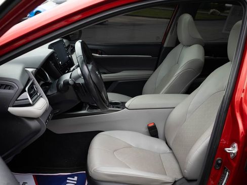 Used 2022 Toyota Camry XSE w/ Navigation Package FWD image 22