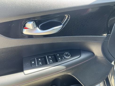 Used 2022 Kia Forte GT w/ GT Technology Package FWD image 22
