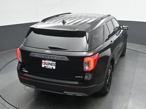 Used 2023 Ford Explorer XLT w/ Equipment Group 202A AWD/4WD image 30
