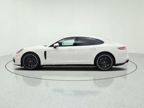 Used 2023 Porsche Panamera image 8