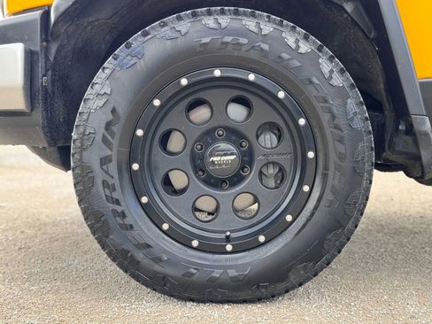Used 2007 Toyota FJ Cruiser 4WD image 11