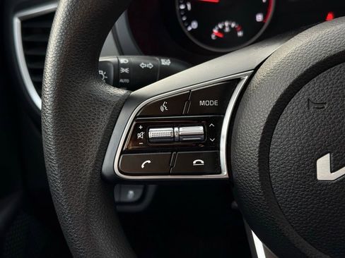 Certified 2023 Kia Seltos LX image 30