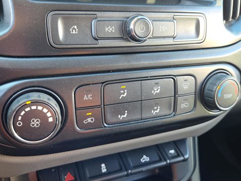 Used 2019 Chevrolet Colorado W/T w/ WT Convenience Package image 19