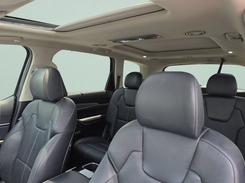 Used 2022 Kia Telluride SX w/ Towing Package FWD image 32