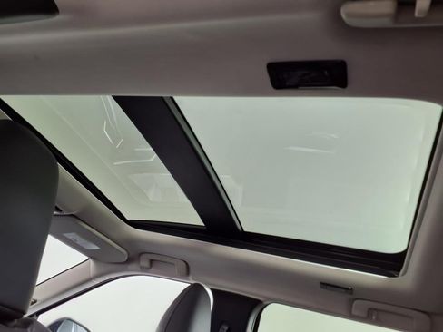 New 2025 Mitsubishi Outlander SE image 14