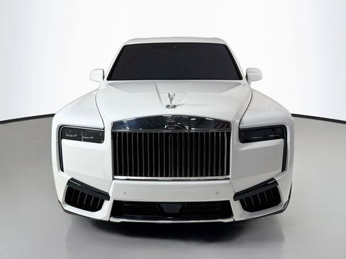 Used 2025 Rolls-Royce Cullinan AWD/4WD image 11