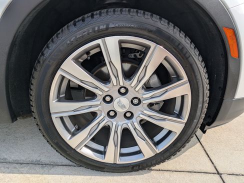 Used 2019 Cadillac XT4 Premium Luxury w/ Driver Awareness Package FWD image 9
