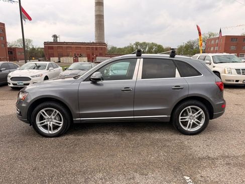 Used 2016 Audi Q5 2.0T Premium Plus w/ Technology Package AWD/4WD image 2