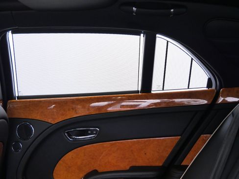 Used 2013 Bentley Mulsanne RWD image 41