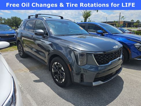 Used 2024 Kia Sorento S FWD image 1