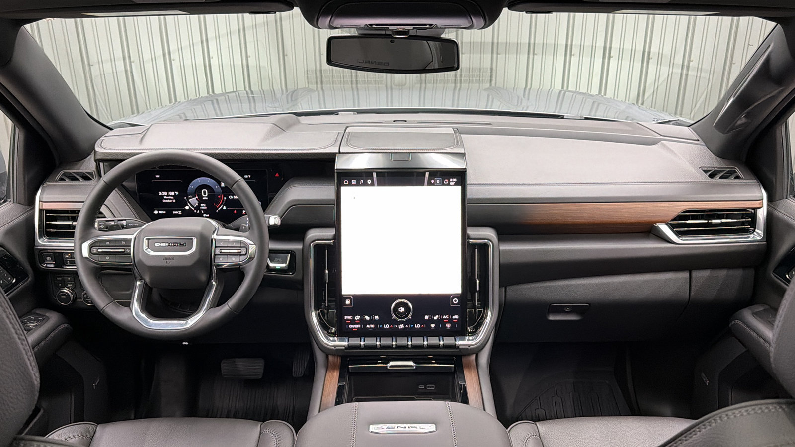 Used 2026 GMC Yukon XL Denali w/ Sun & Power Step Package AWD/4WD image 33