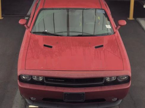 Used 2013 Dodge Challenger SXT Plus image 2