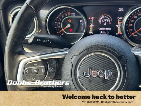Used 2021 Jeep Wrangler Unlimited Sahara AWD/4WD image 15