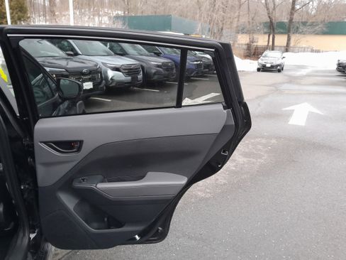 Certified 2025 Subaru Crosstrek 2.0i Premium image 31