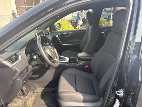 Used 2023 Toyota RAV4 SE w/ Weather & Moonroof Package AWD/4WD image 7