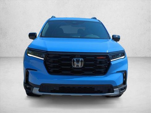 New 2025 Honda Pilot TrailSport image 7