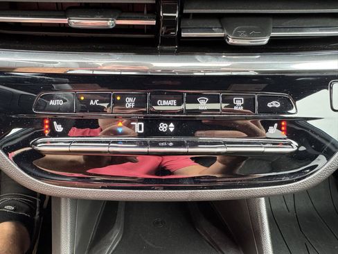 Used 2025 Buick Envista Avenir FWD image 22