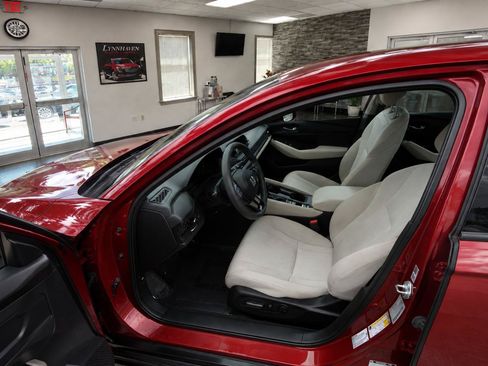 Used 2024 Honda Accord EX image 10