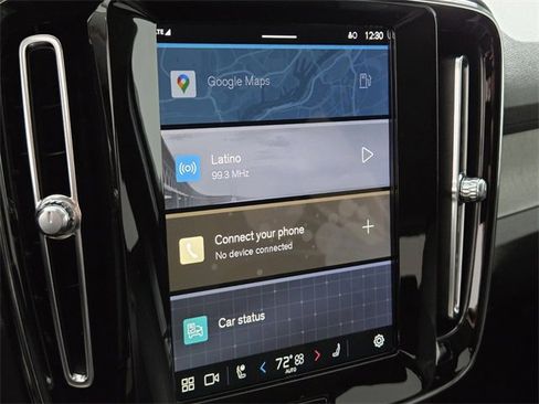 Used 2024 Volvo XC40 B5 Ultimate w/ Protection Package Premier image 24