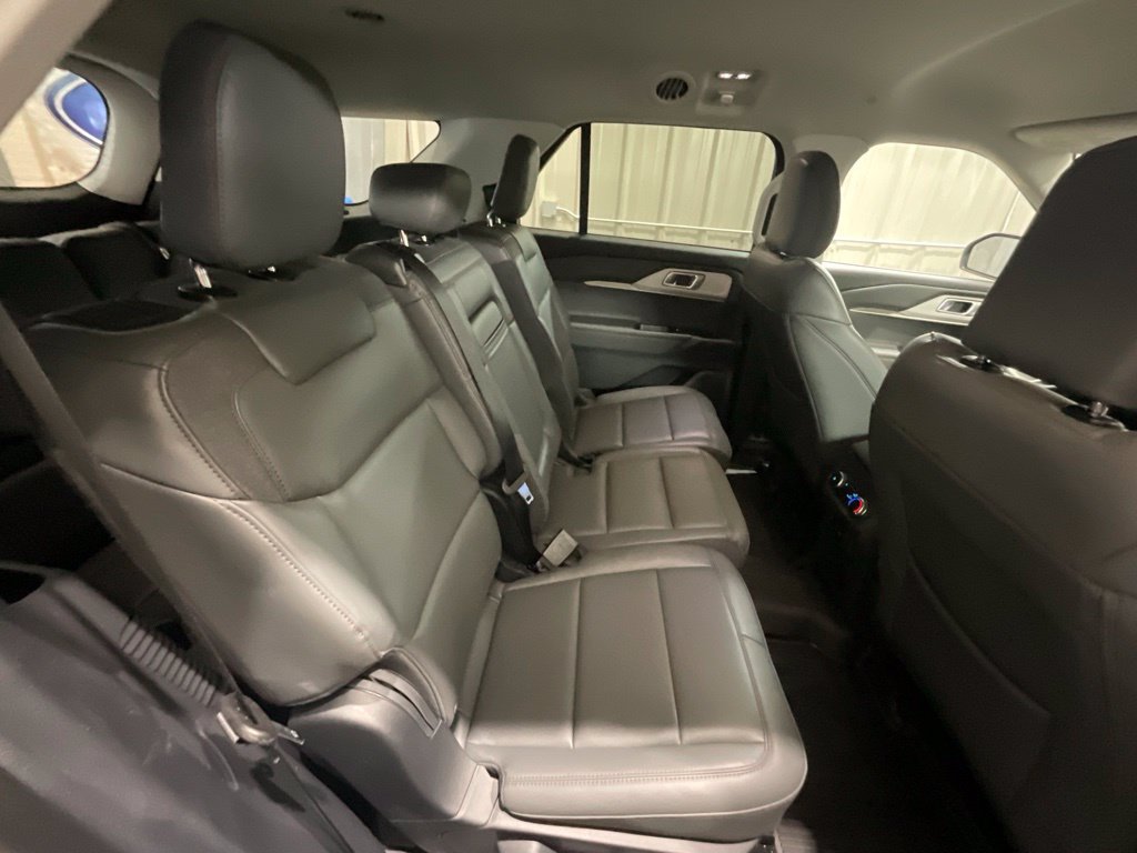 Used 2026 Ford Explorer Active w/ Active Comfort Package RWD image 16