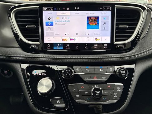 New 2026 Chrysler Pacifica Select image 19