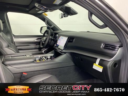 New 2026 Jeep Grand Wagoneer 4WD image 33