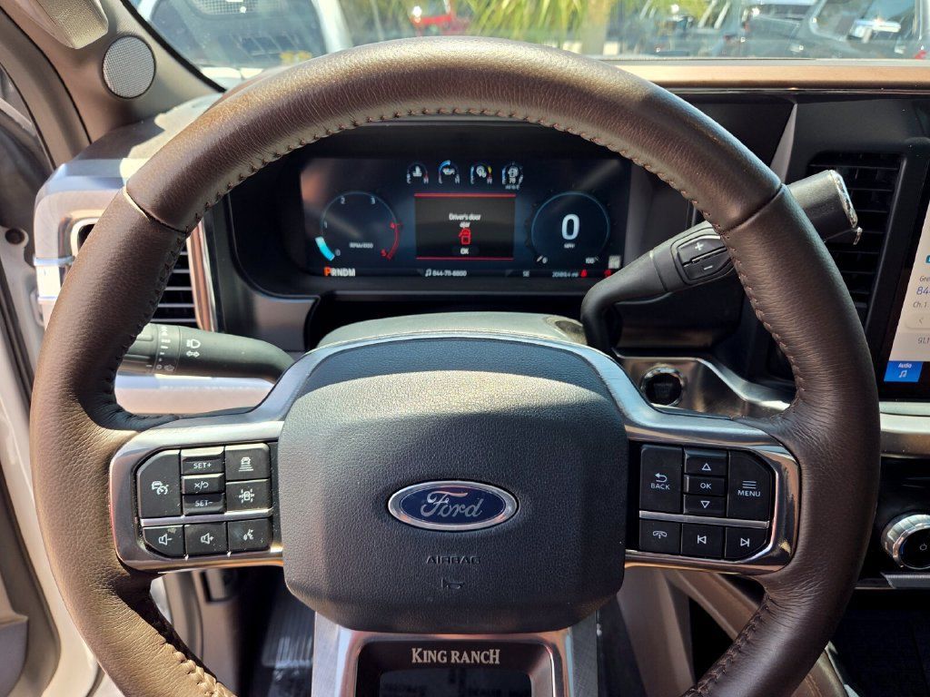 Used 2025 Ford F250 King Ranch w/ FX4 Off-Road Package AWD/4WD image 32