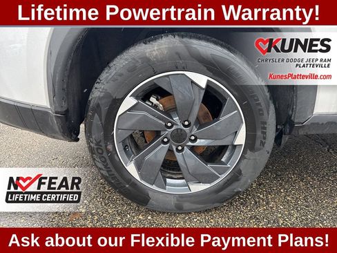 Used 2025 Nissan Rogue SV image 13