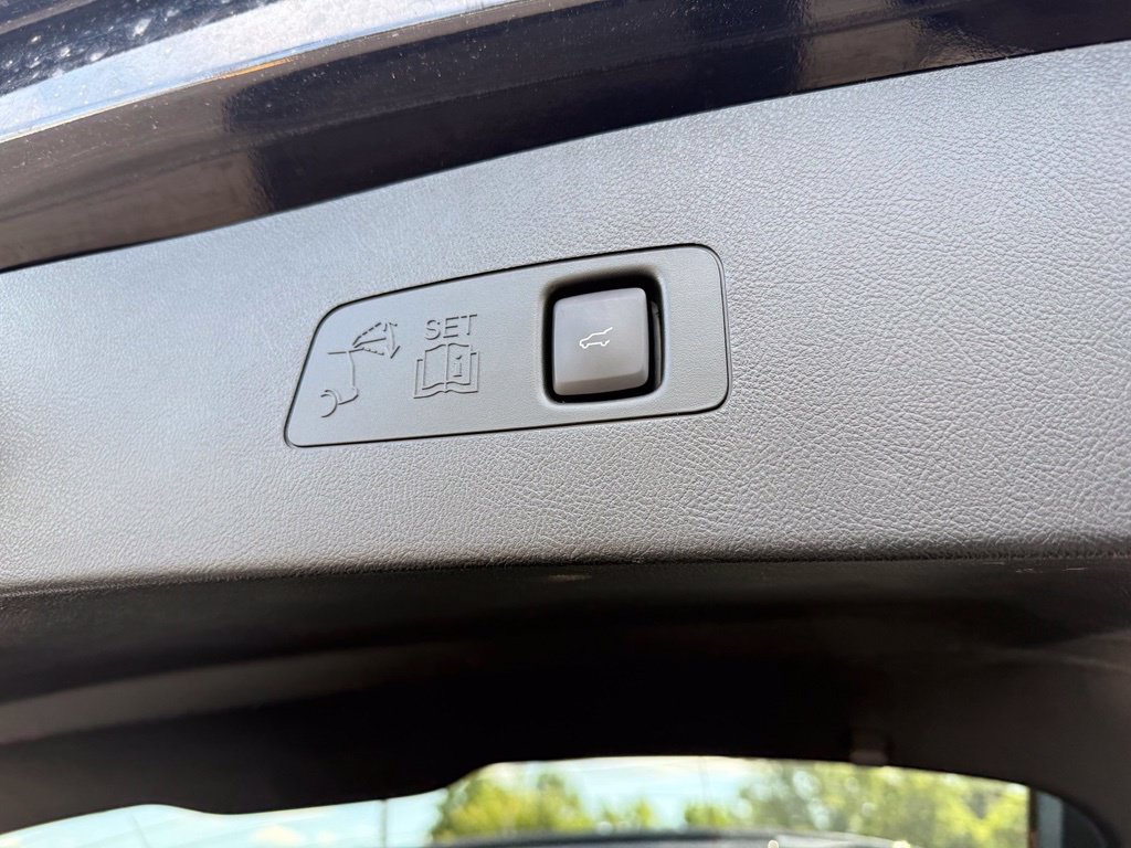 Certified 2022 Lincoln Corsair Reserve AWD/4WD image 18
