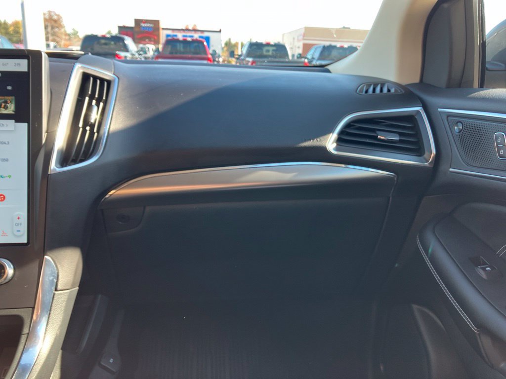 Used 2024 Ford Edge Titanium AWD/4WD image 26