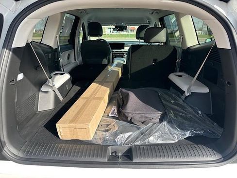 New 2026 Hyundai Ioniq 9 SEL image 5