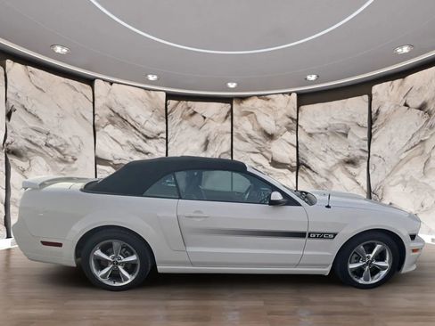 Used 2008 Ford Mustang GT Premium RWD image 4