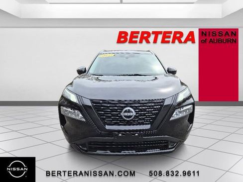 Used 2023 Nissan Rogue SV w/ SV Premium B Package AWD/4WD image 3