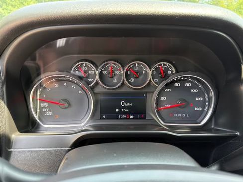 Used 2020 Chevrolet Silverado 1500 LT AWD/4WD image 17