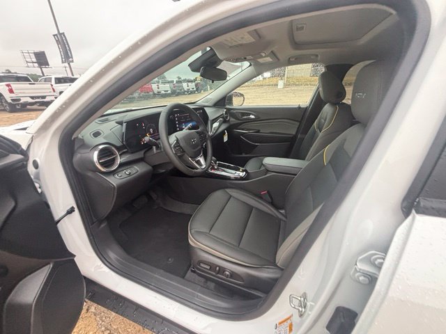New 2026 Chevrolet Trax ACTIV w/ Sunroof Package FWD image 11