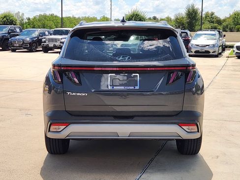 Used 2025 Hyundai Tucson SEL FWD image 7