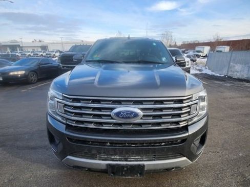 Used 2019 Ford Expedition XLT w/ Equipment Group 202A image 3