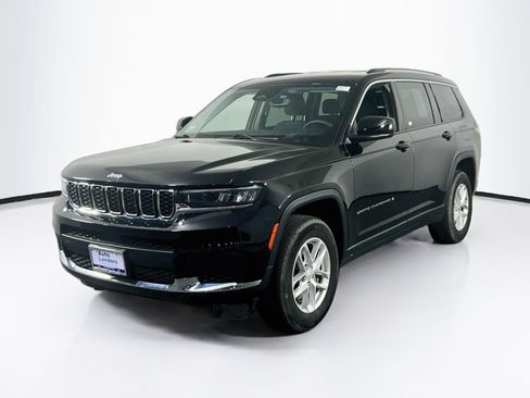 Used 2023 Jeep Grand Cherokee L Laredo w/ Luxury Tech Group I AWD/4WD image 1
