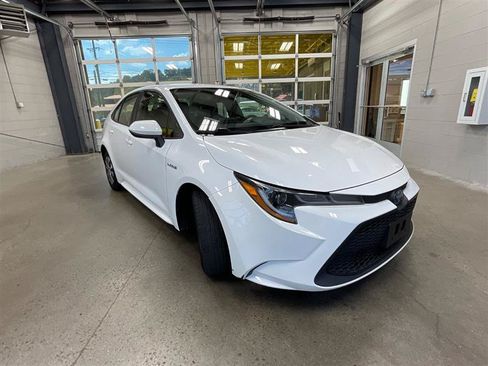 Used 2021 Toyota Corolla LE FWD image 7